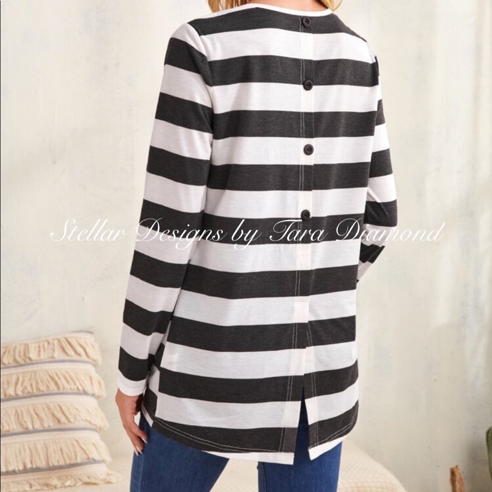 85. Stellar striped split hem top🌙